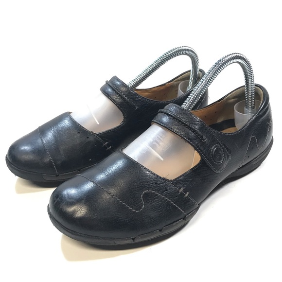 clarks unstructured mary jane shoes